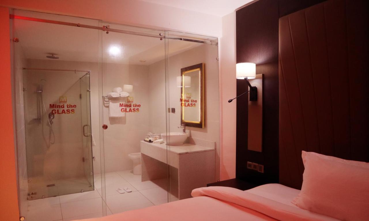 Monty Suites Calabar Buitenkant foto